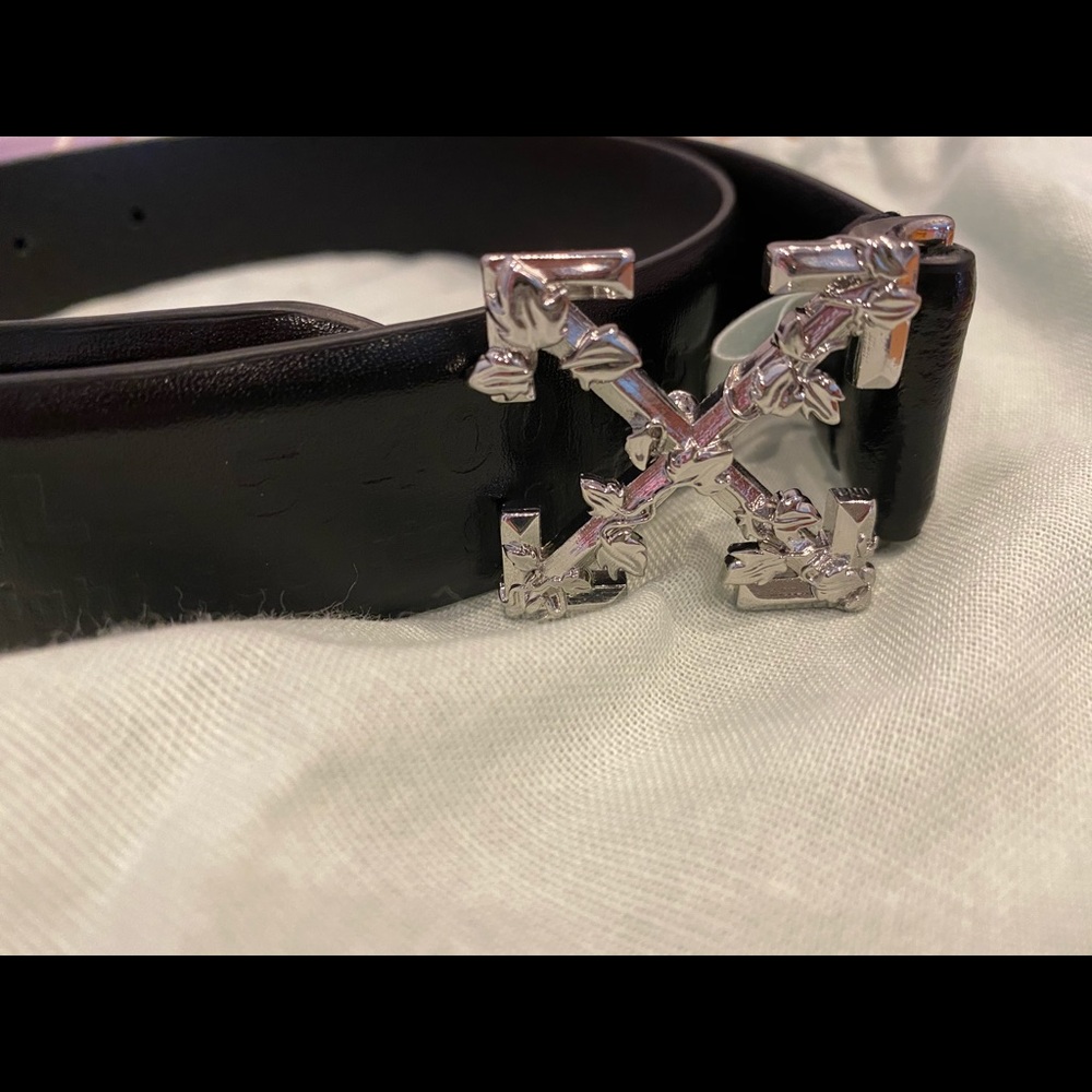 Off-White industrial belt